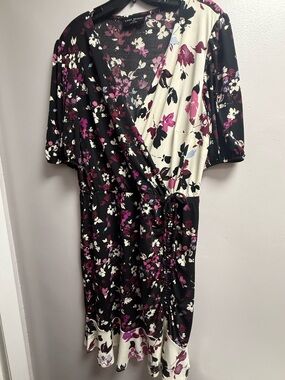 Like New Lane Bryant Black Midi Dress w/Pink and Cream Flowers Women’s 14/16